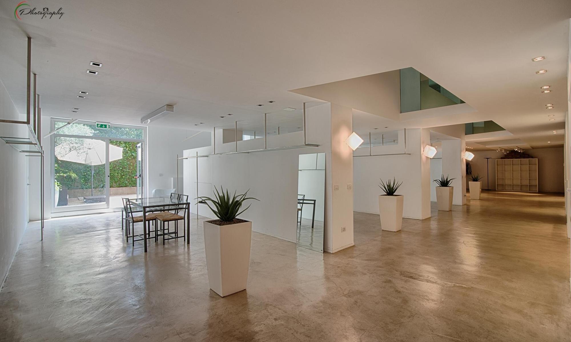 Negozio 750mq Genova San Martino Negozio 750mq Genova San Martino