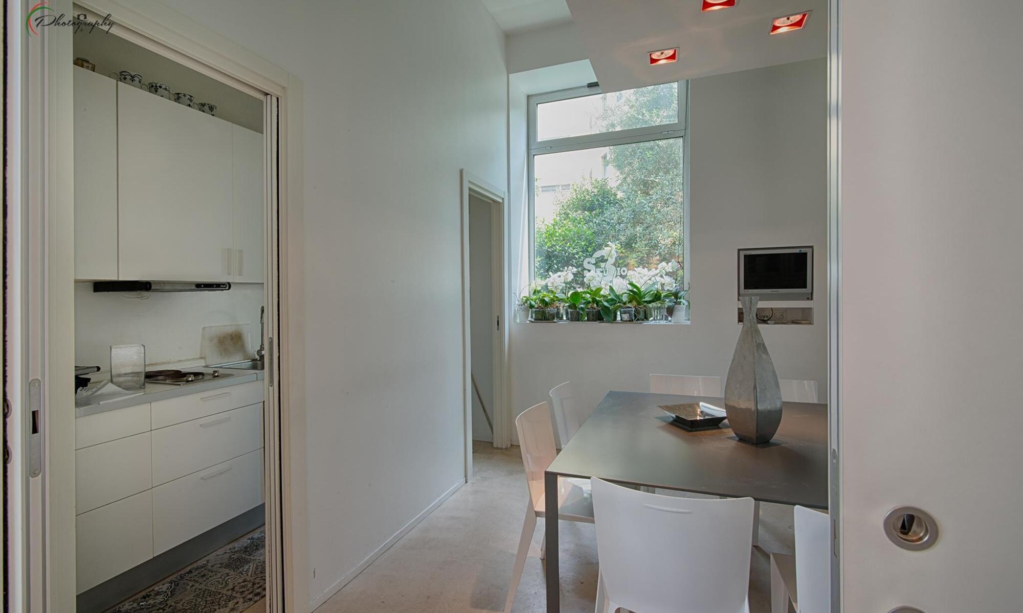 Negozio 750mq Genova San Martino Negozio 750mq Genova San Martino