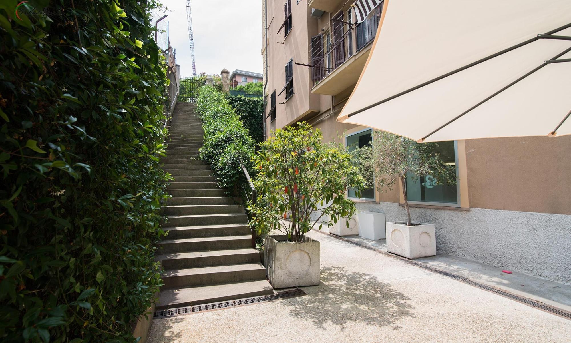 Negozio 750mq Genova San Martino Negozio 750mq Genova San Martino